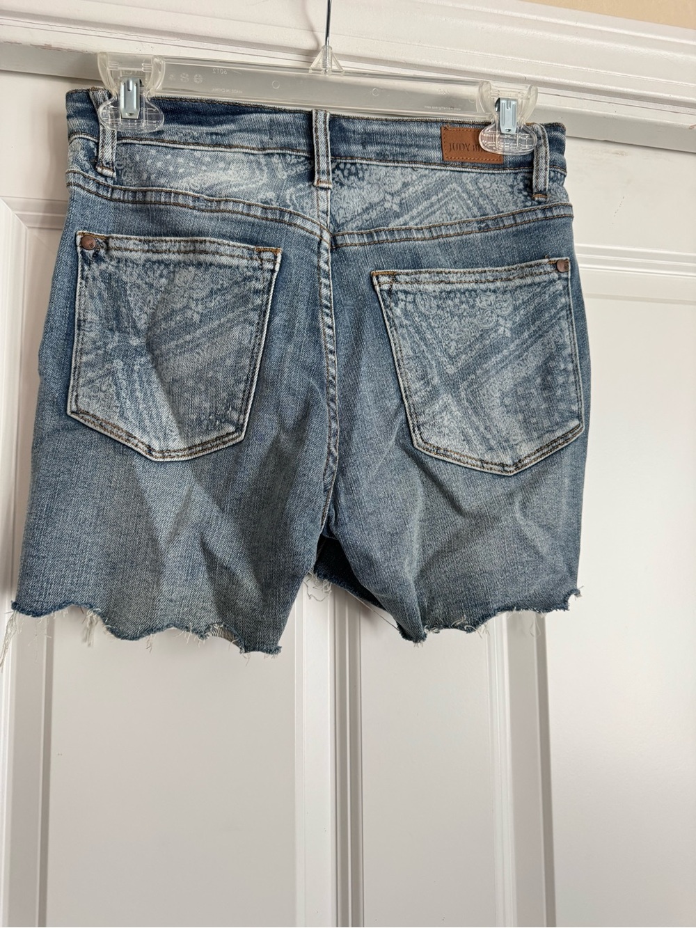 Judy Blue Small Paisley Pocket Shark Bite Raw Hem Denim Jean Shorts JB150106